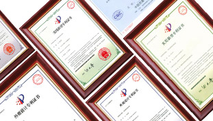 金品泉產(chǎn)品擁有國(guó)家頒發(fā)的衛(wèi)生批件、外觀(guān)設(shè)計(jì)專(zhuān)利、材質(zhì)ROHS（環(huán)保）合格證書(shū)以及12365防偽等相關(guān)證書(shū)，保證代理商安全、放心運(yùn)營(yíng)。